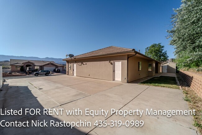 Building Photo - 330 N 560 W