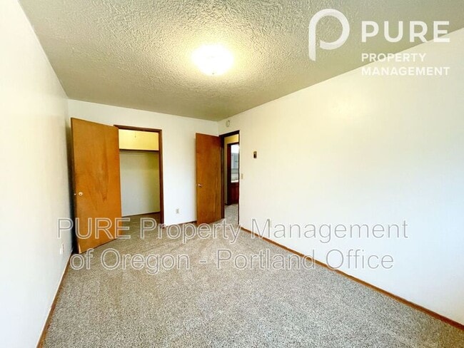 Building Photo - 1119 SE 27th Ave