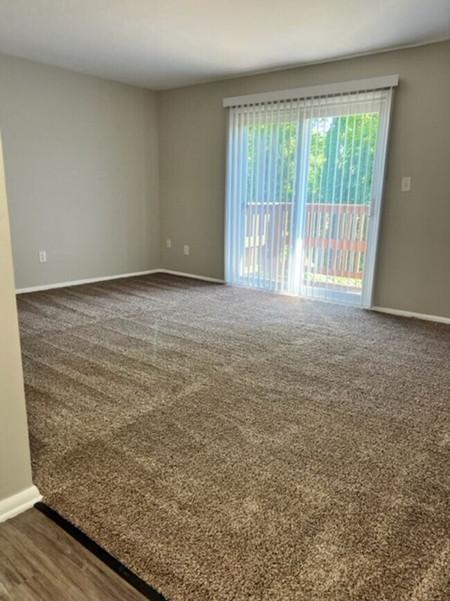 Foto del edificio - Spacious 2-Bedroom Apartment for Rent in C...