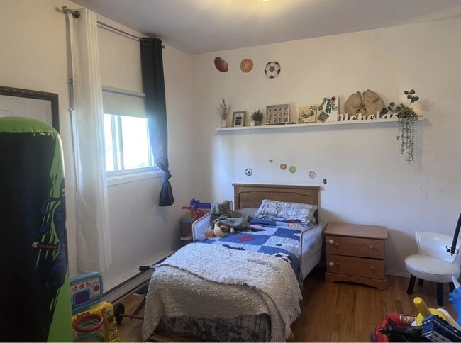 Building Photo - 6 Av 67E