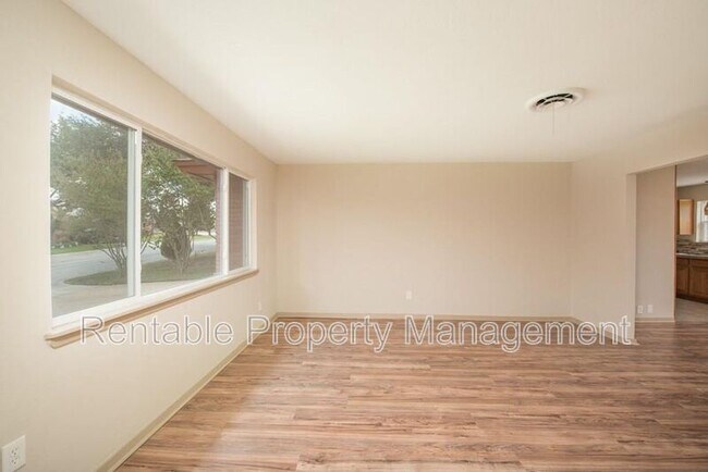 Building Photo - 5209 Rector Ave