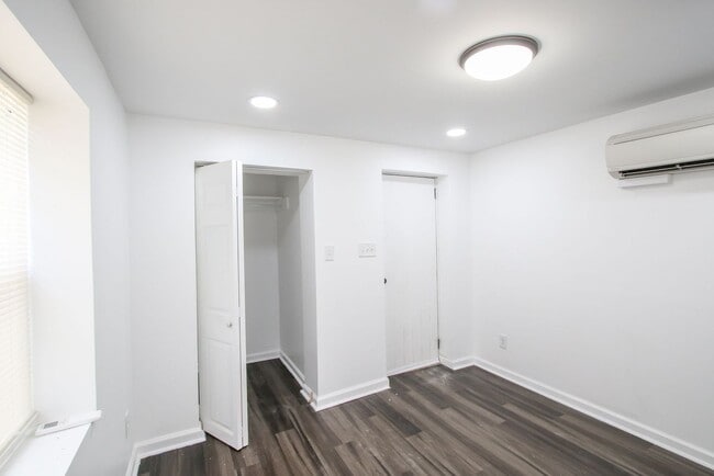 Building Photo - Adorable New Build 1-Bedroom Apartment