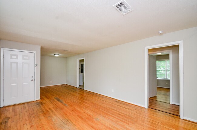 Foto del edificio - 4419 Friar Point Rd