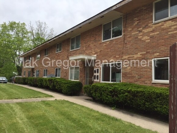 Foto principal - 2929 Hoover Ave