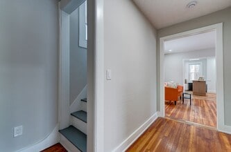 Building Photo - 316 Tyler St