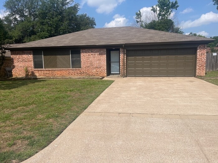 Foto principal - Kenndale ISD! Beautiful 3 /2/2 Arlington !...
