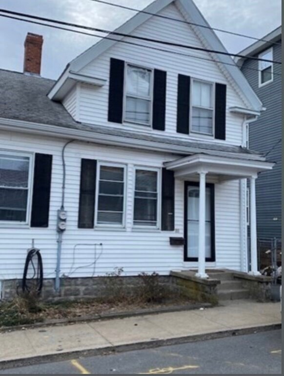 23 Hancock St Unit 2, Peabody, MA 01960 Room for Rent in Peabody, MA