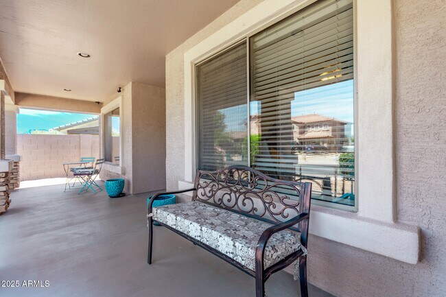 Building Photo - 22335 Vargas Dr