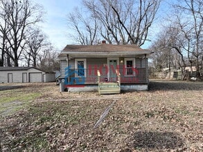 Building Photo - 2715 S Alvord Blvd