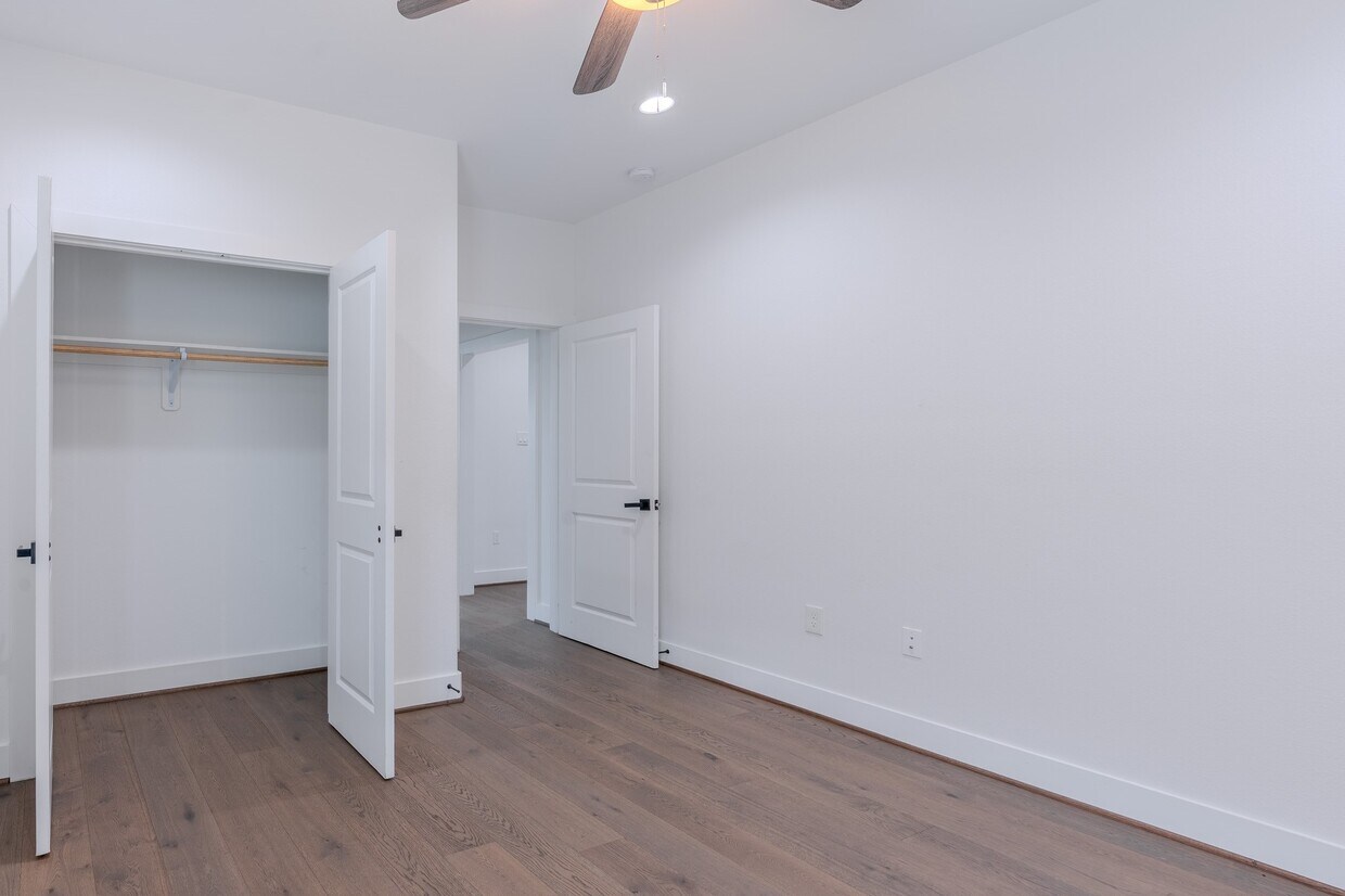 Building Photo - 6901 Rd 5503