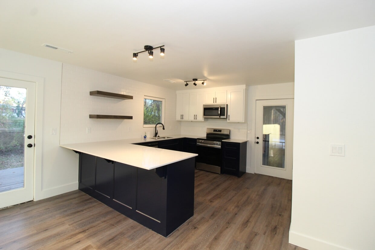 Photo - 50 E 7th St (Fayetteville, AR)