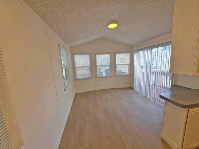 Foto del edificio - 515 River Rd