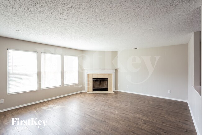 Foto del edificio - 7757 Wolfgang Pl