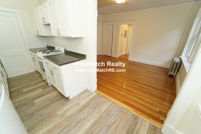 Eat-in-Kitchen - 1171 Boylston St