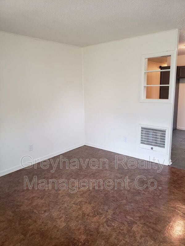 Foto del edificio - 6203 Talladega Ave