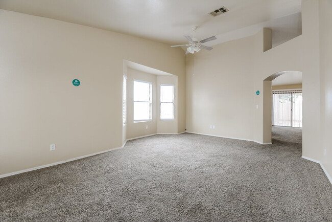 Building Photo - 9491 E Caldwell Dr