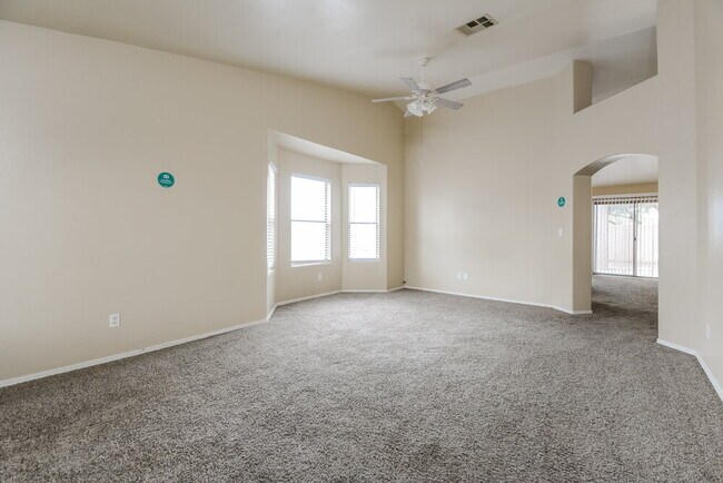 Foto del edificio - 9491 E Caldwell Dr
