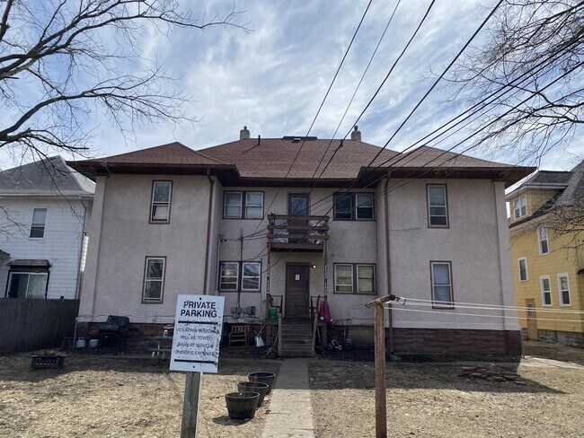 Foto del edificio - 1522 Washington Ave SE