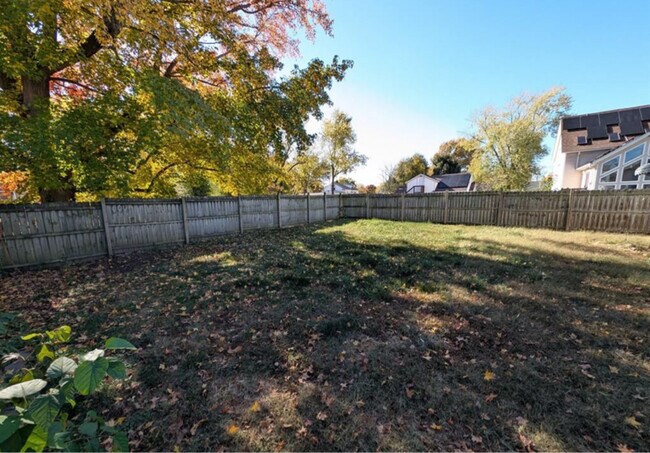 Foto del edificio - 828 W Pearl St