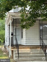 Building Photo - 306 E Main St