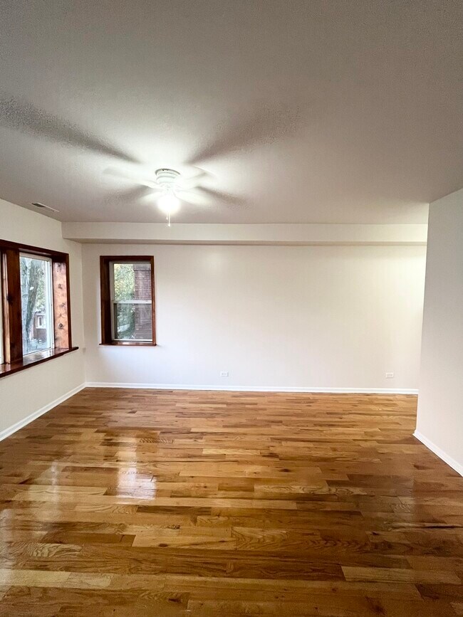 Foto del edificio - 1530 N Avers Ave