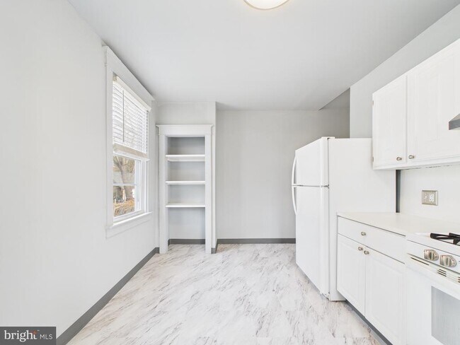 Foto del edificio - 246 S Fairview Ave