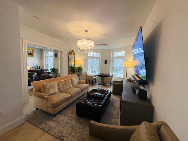 Building Photo - 1797 Beacon St