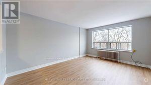 Building Photo - 2-B2 Greentree Ct