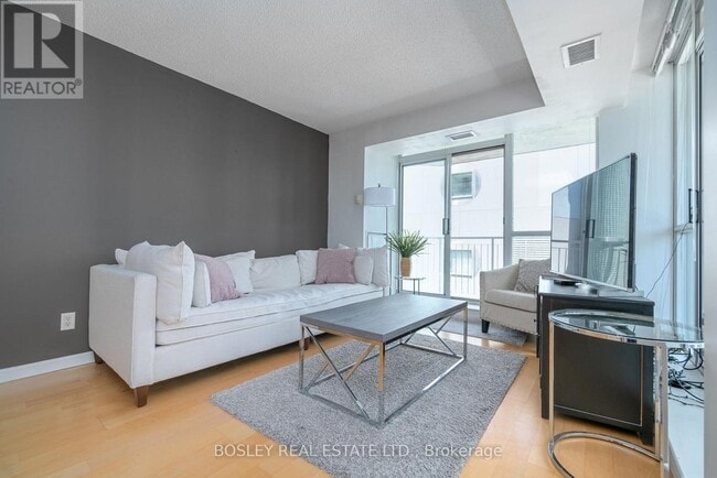 Building Photo - 18 Stafford St