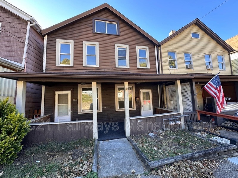 Photo - 304 Erie Avenue - A