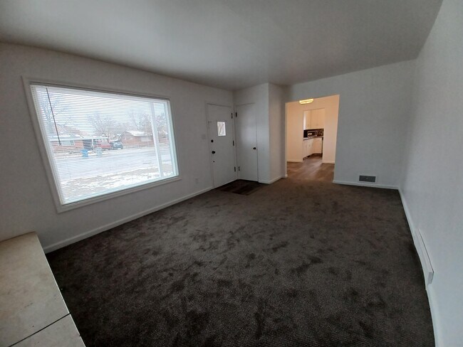 Building Photo - 485 N 100 E