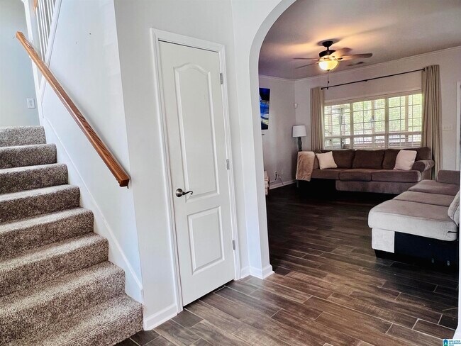 Foto del edificio - 6208 Letson Farms Dr