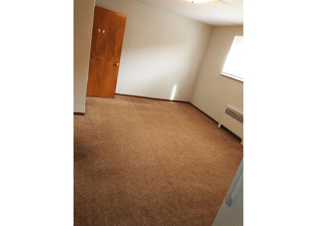 Building Photo - 362 Probasco St