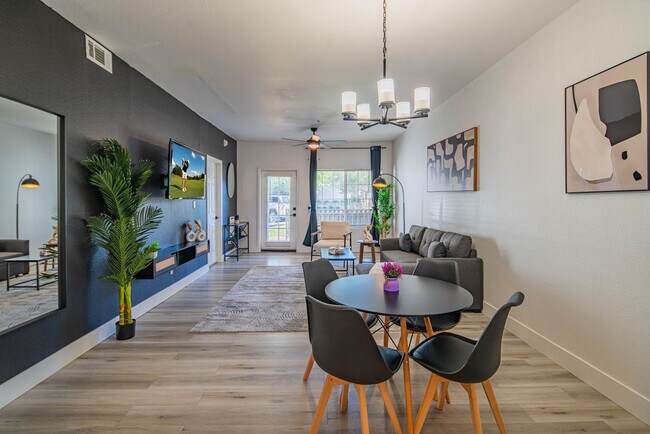 Foto del edificio - 7900 E Princess Dr