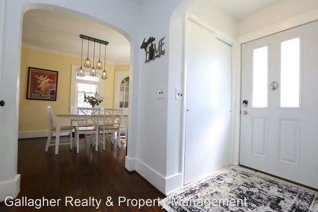 Foto del edificio - 3 br, 1.5 bath House - 94 Castlebar Rd