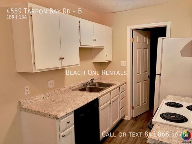 Building Photo - Forestbrook - 1 bed/1 bath Duplex-Applicat...