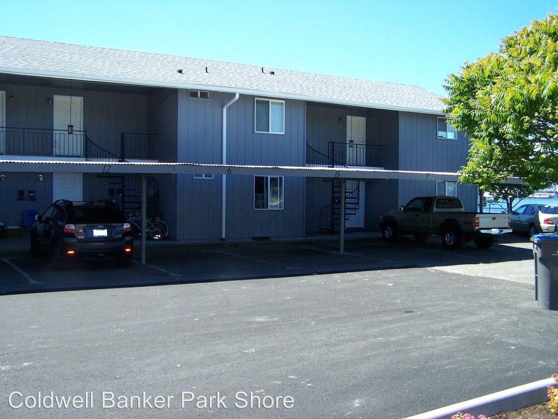 Foto principal - 1029 Bay St
