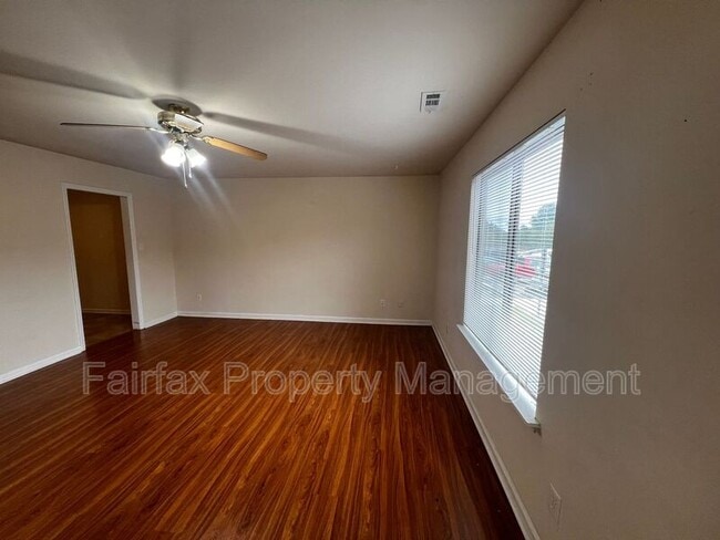 Building Photo - 1309 Hudson Ave