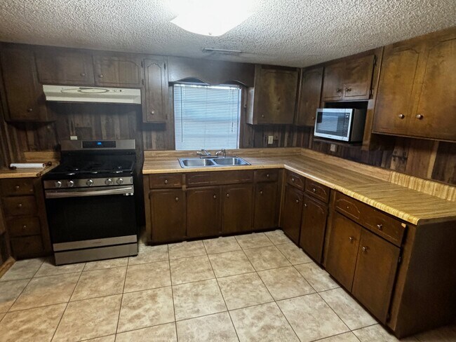 Foto del edificio - 500 Azalea St