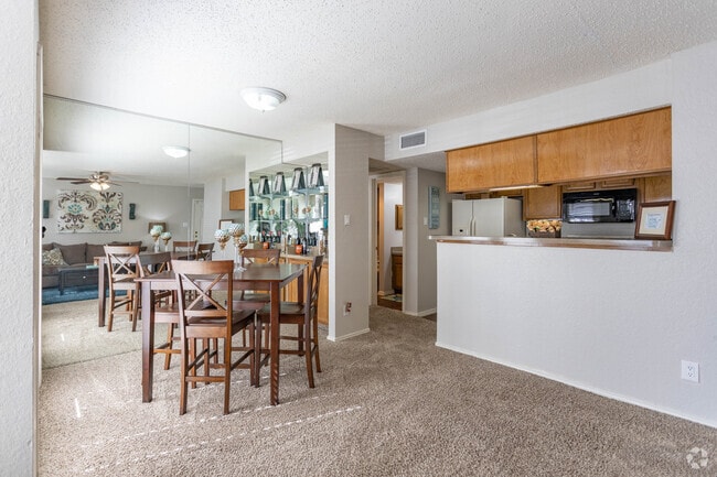 1BR 1BA - 662 SF - Legacy at 4415