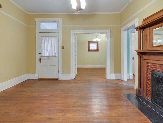 Foto del edificio - 3BR/1B Home in GREAT Midtown Location!!