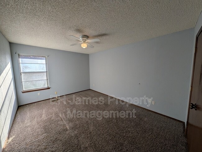 Building Photo - 7325 S Canton Ave