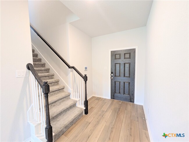 Foto del edificio - 2548 Windle Ln