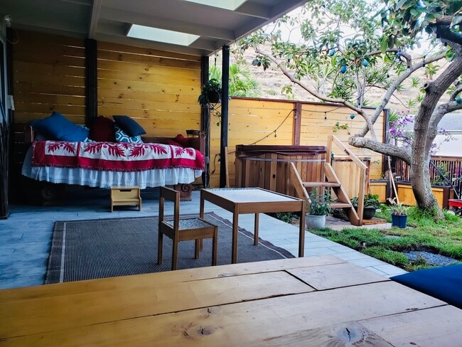 Building Photo - 403 Kawaihae St