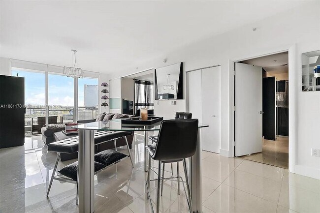 Foto del edificio - 90 SW 3rd St