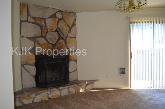 Building Photo - 3753 SE 108th Ave