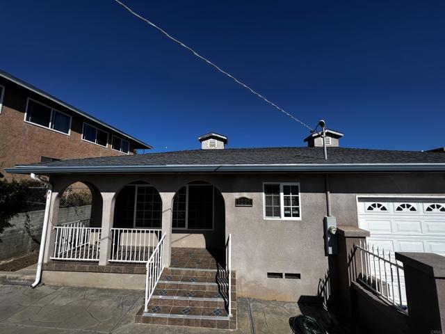 Building Photo - 1225 Hueneme St