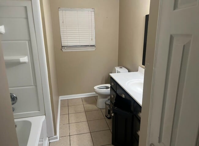 Foto del edificio - 1802 Marion Dr