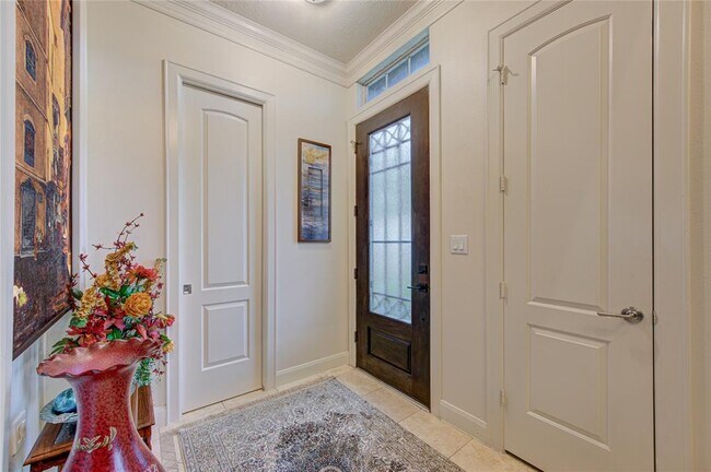 Building Photo - 1045 Memorial Village Dr