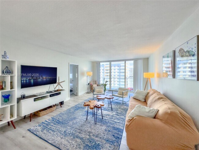 Foto del edificio - 2030 S Ocean Dr